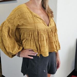 Free People Beaumont Mews Blouse Top Medium Gold Stripe Balloon Sleeve Boho Cute
